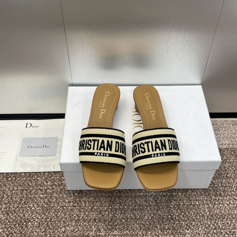 ch**an D*or slippers